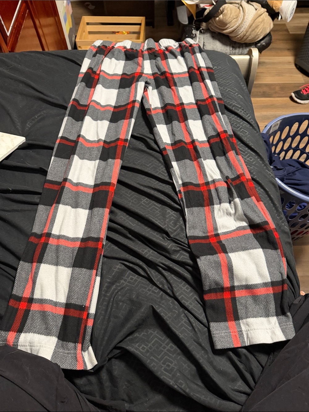Wondershop Black, White & Red Plaid Jogger Pants